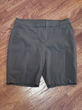 White House Black Market Women's Olive Green Stretch Shorts